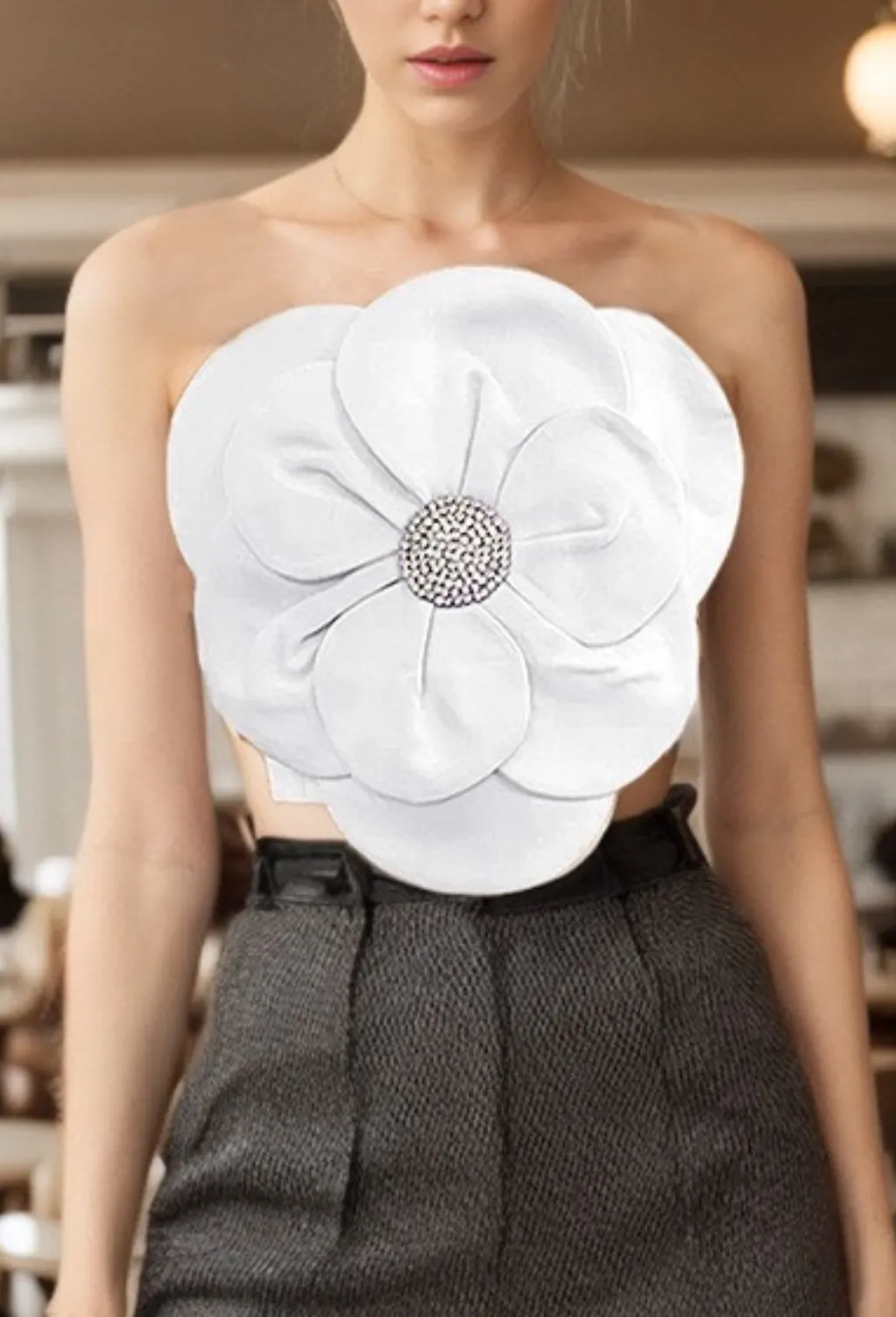 3D FLOWERS TOPS IN WHITE