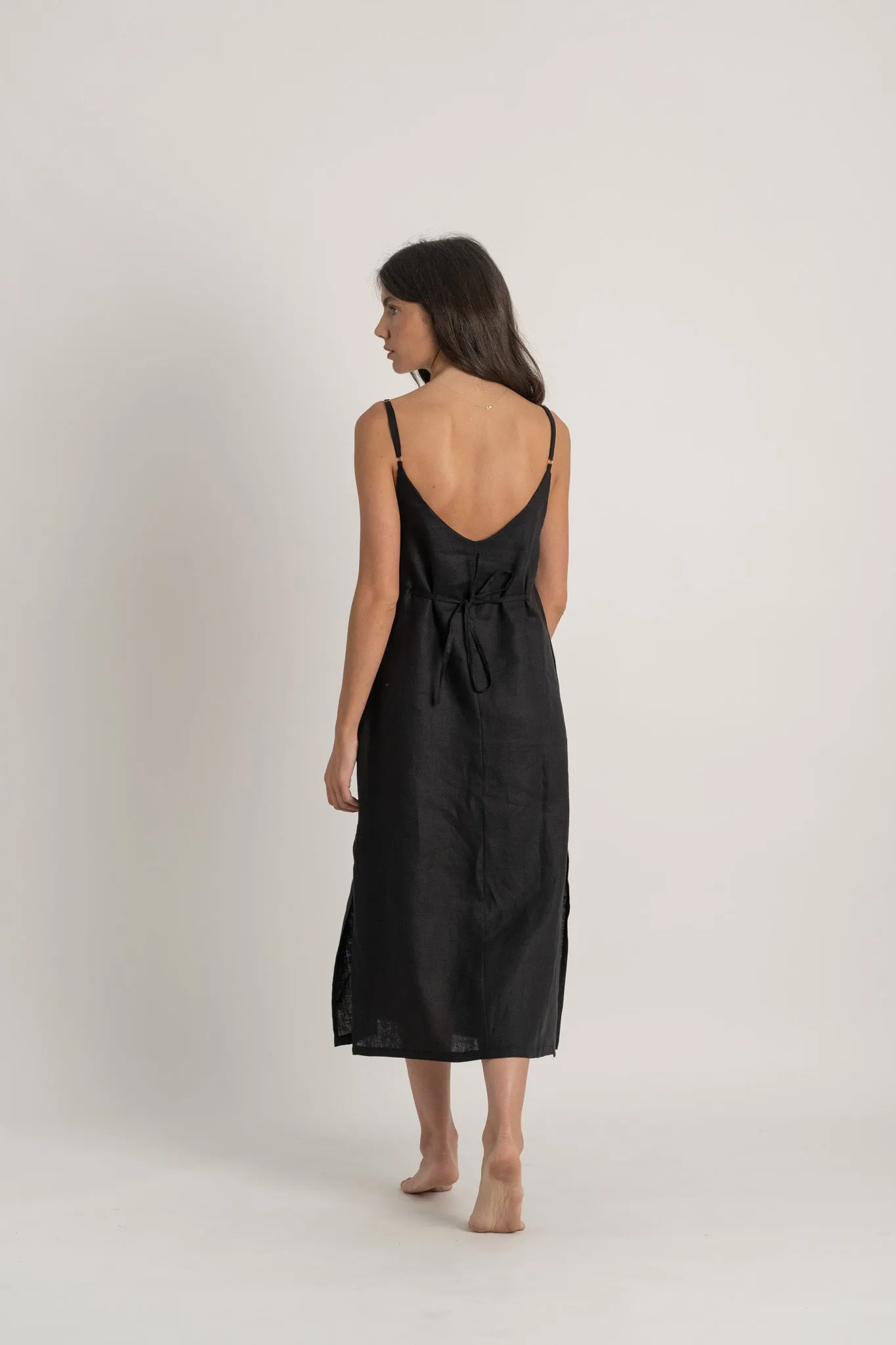 Basique Slip Dress Black