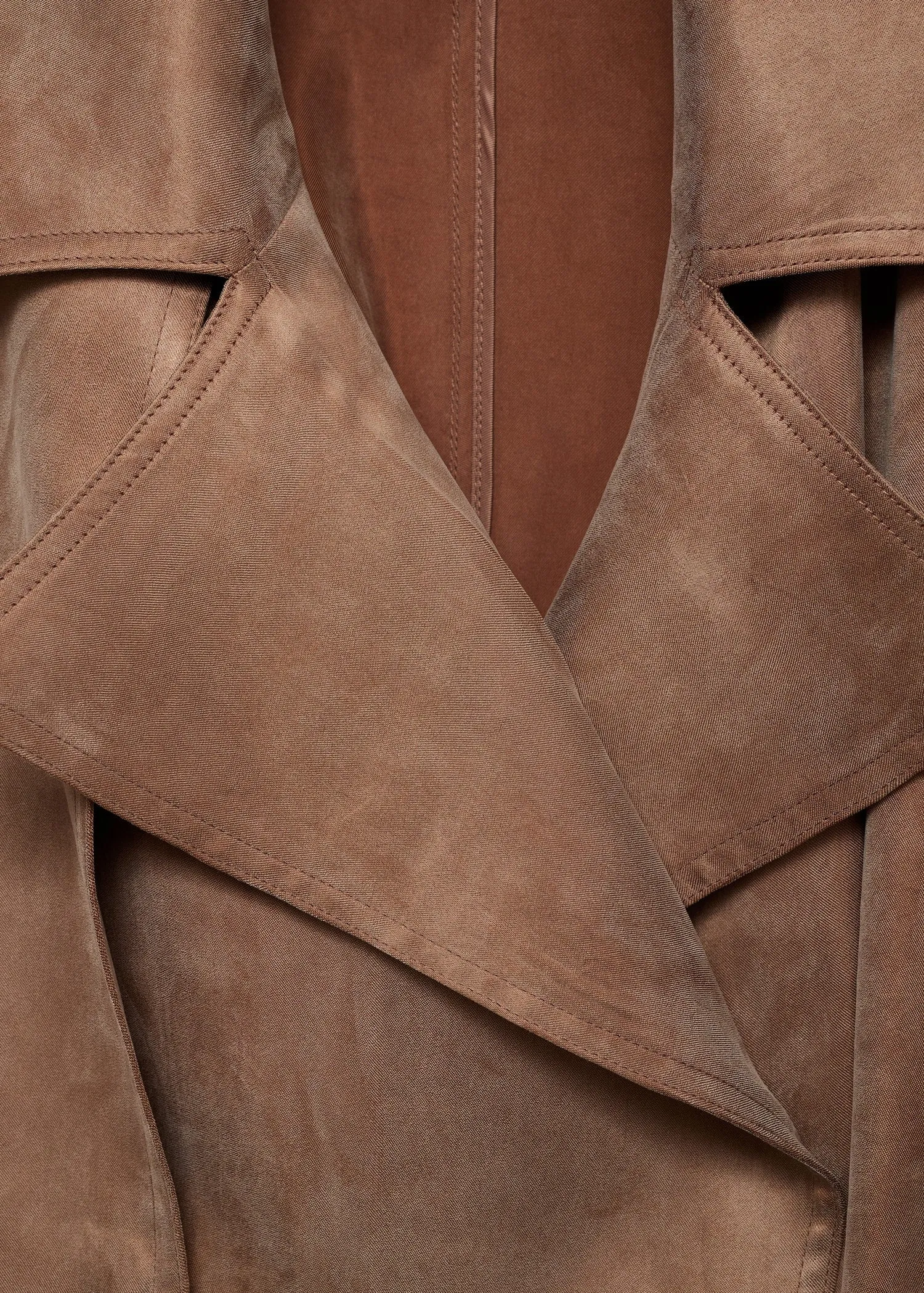 Belt lyocell trench