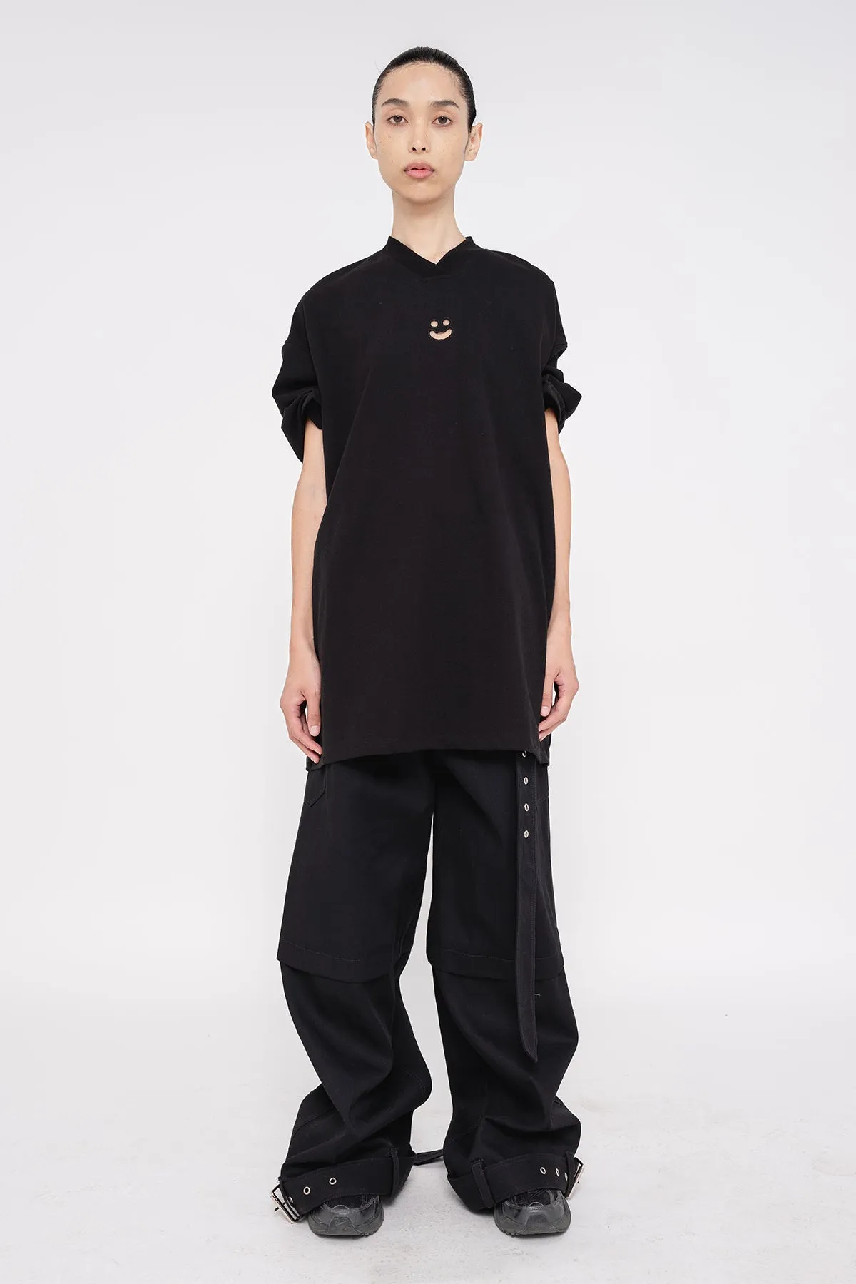 BLACK POINTY SLEEVE TEE