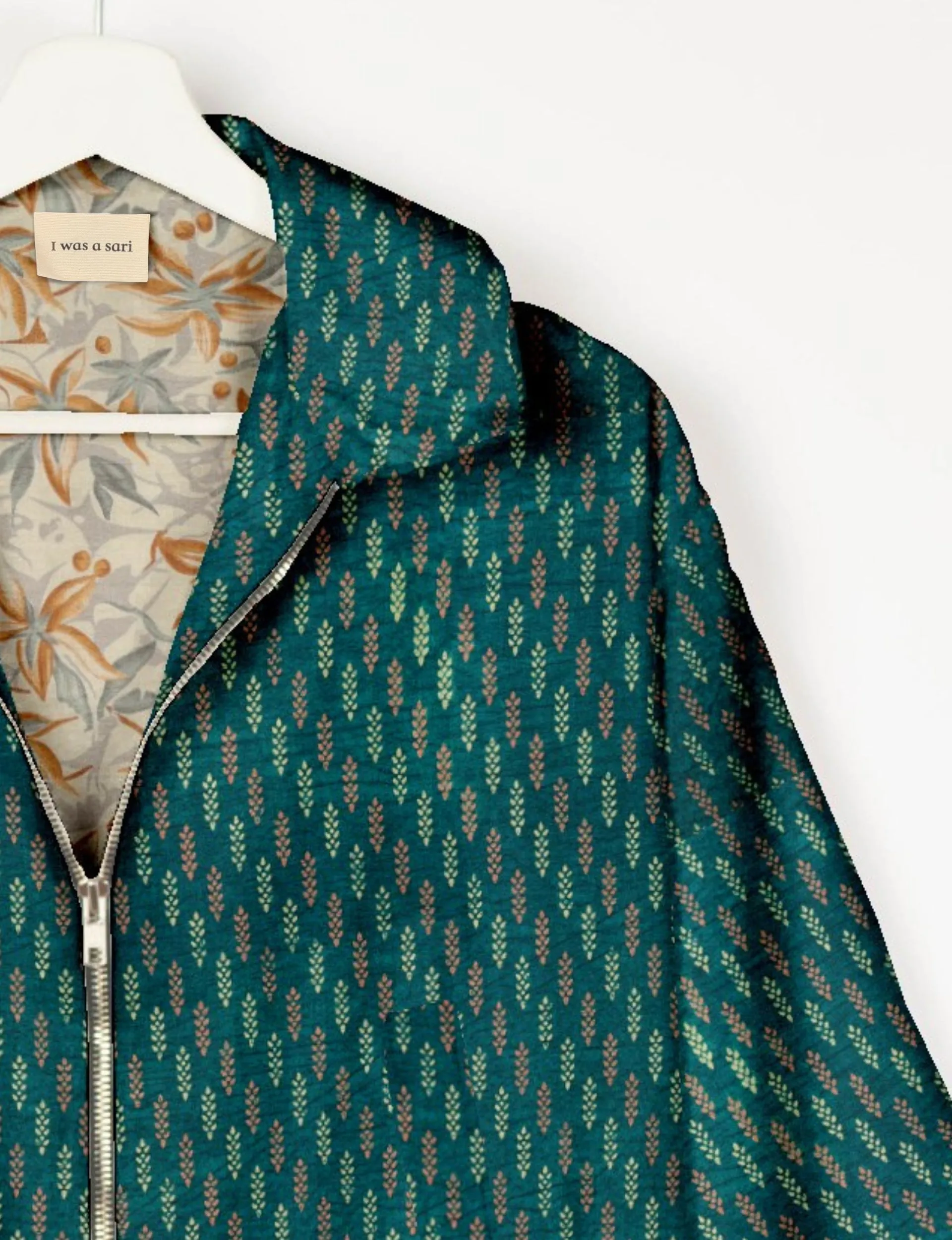 BOMBER JACKET