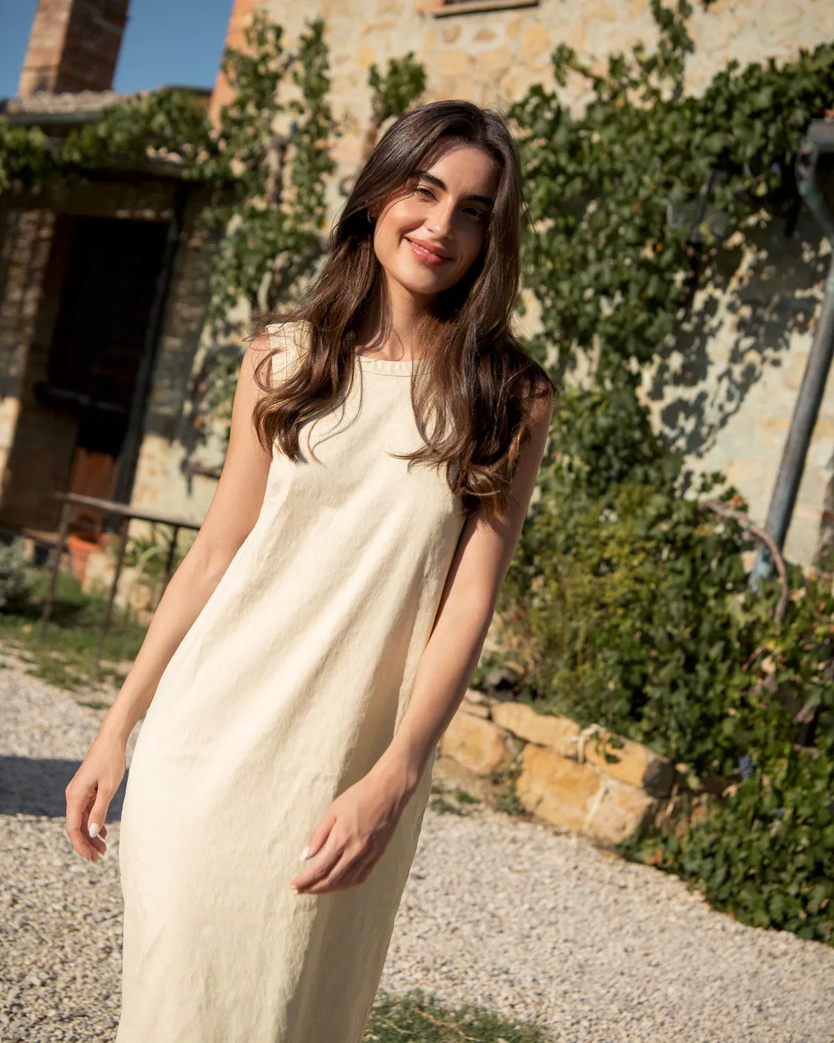 Carmen - Linen Dress in Beige