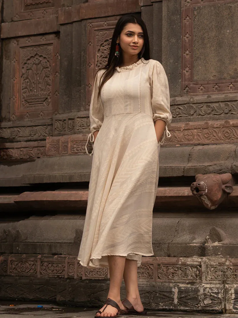 Chui Moi Dress