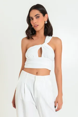 Crop top asimétrico con cut out tirante plisado