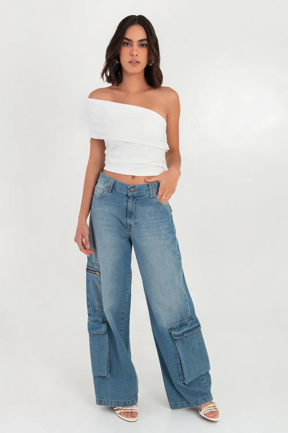 Crop top canalé asimétrico manga corta