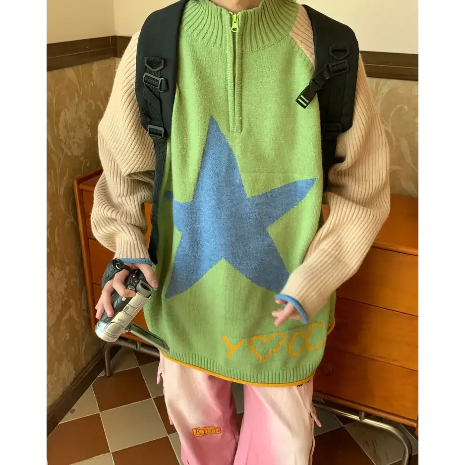 Cute Oversized Star Print Jacket with Zip-Up Closure