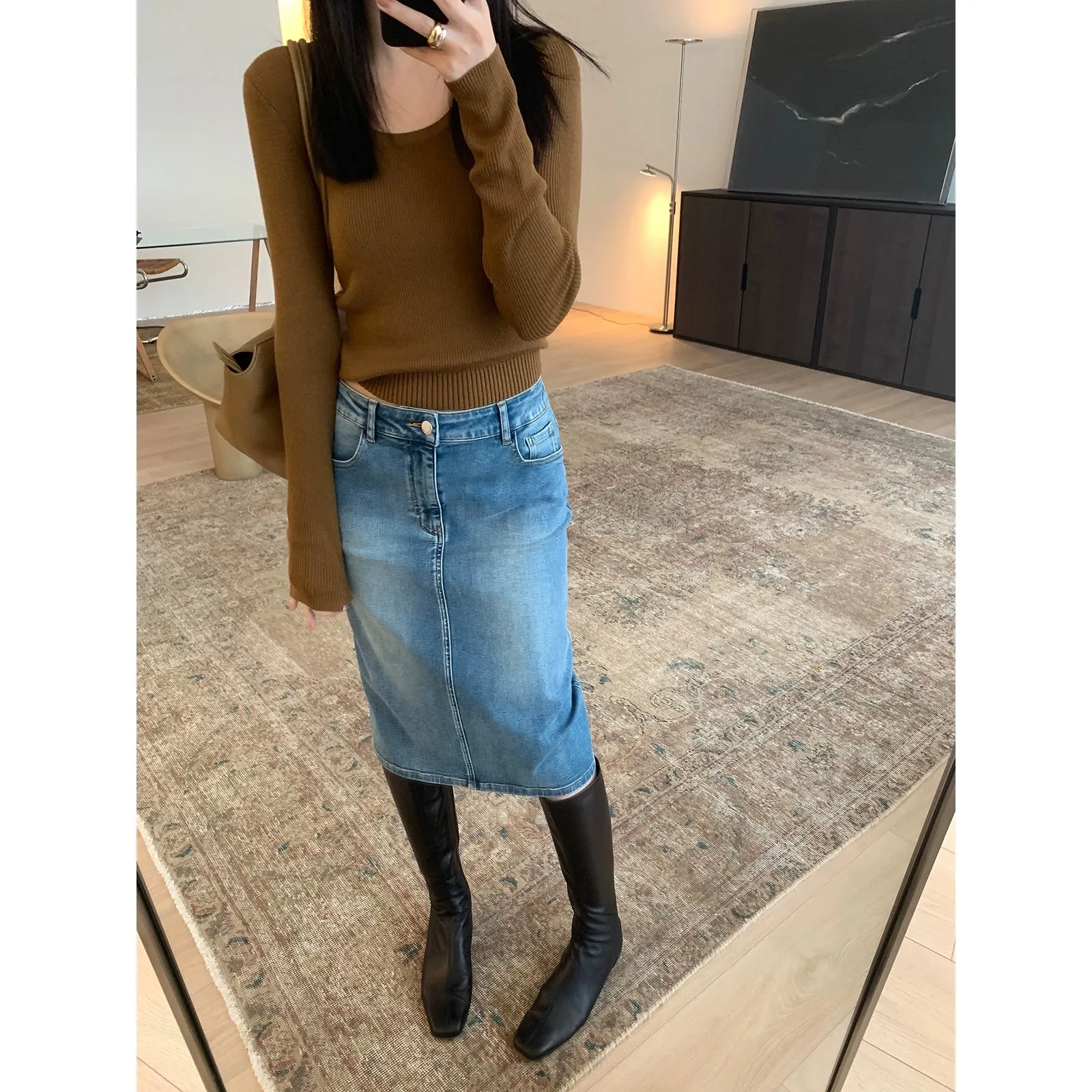 Elegant Ribbed Knit Sweater