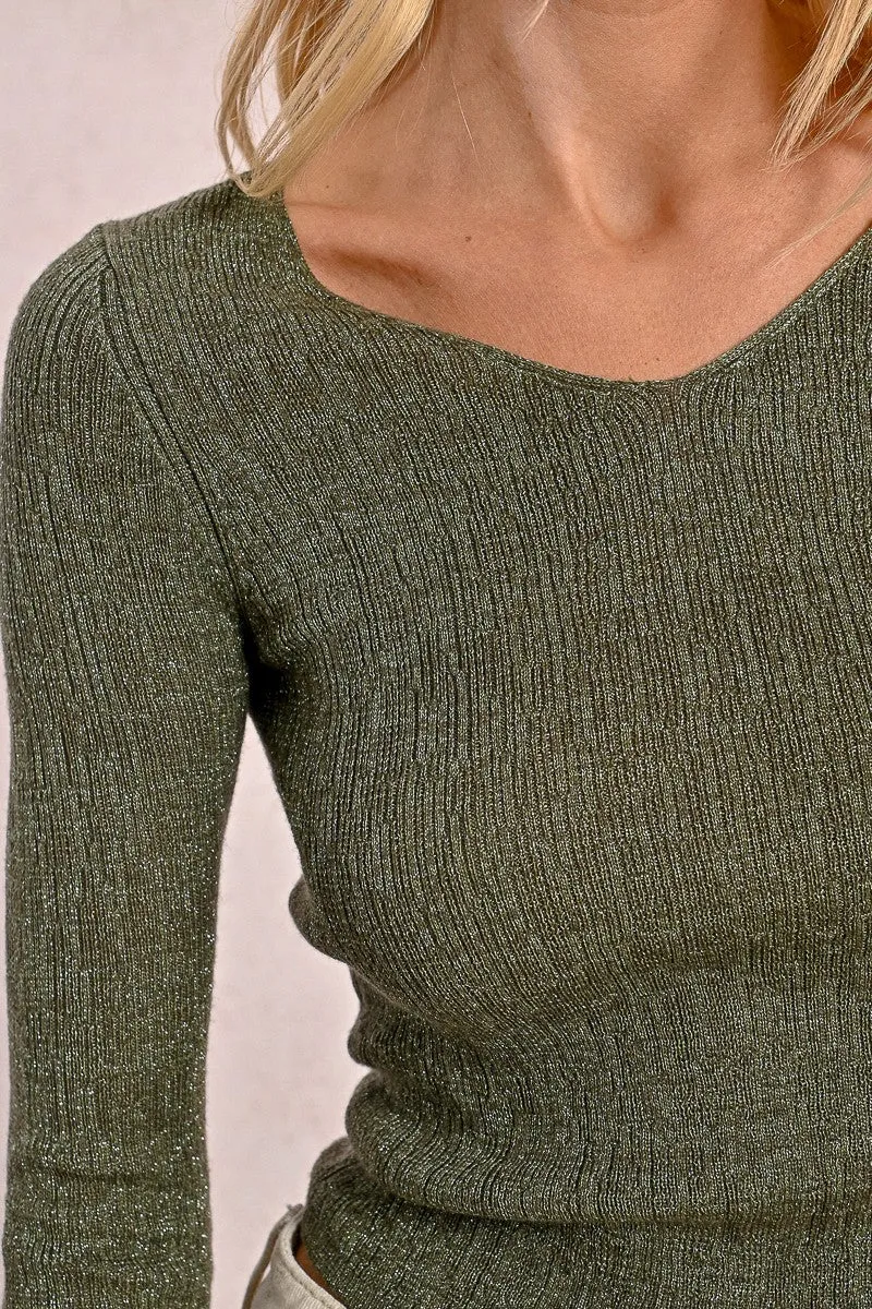 FITTED KNIT SWEATER WITH WIDE COLLAR