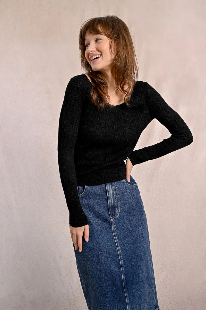 FITTED KNIT SWEATER WITH WIDE COLLAR