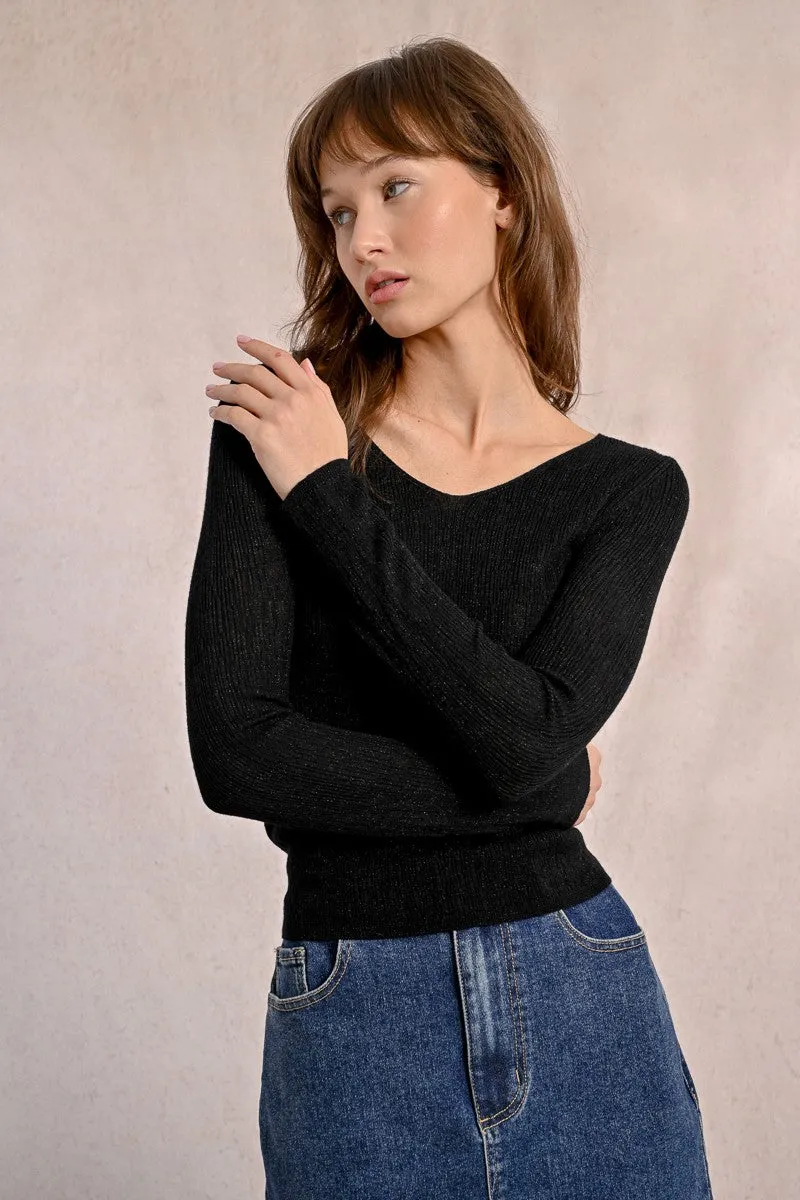FITTED KNIT SWEATER WITH WIDE COLLAR