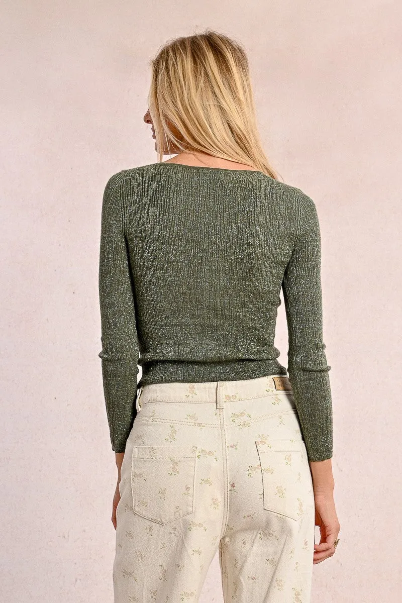 FITTED KNIT SWEATER WITH WIDE COLLAR
