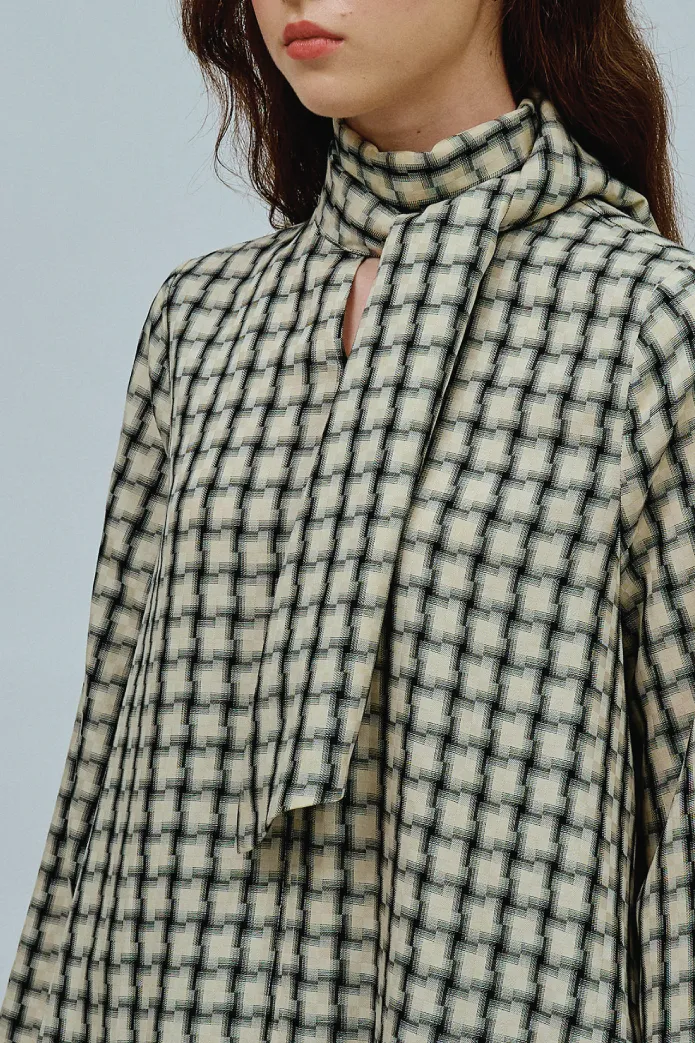 Gallery Bow Blouse in Cream