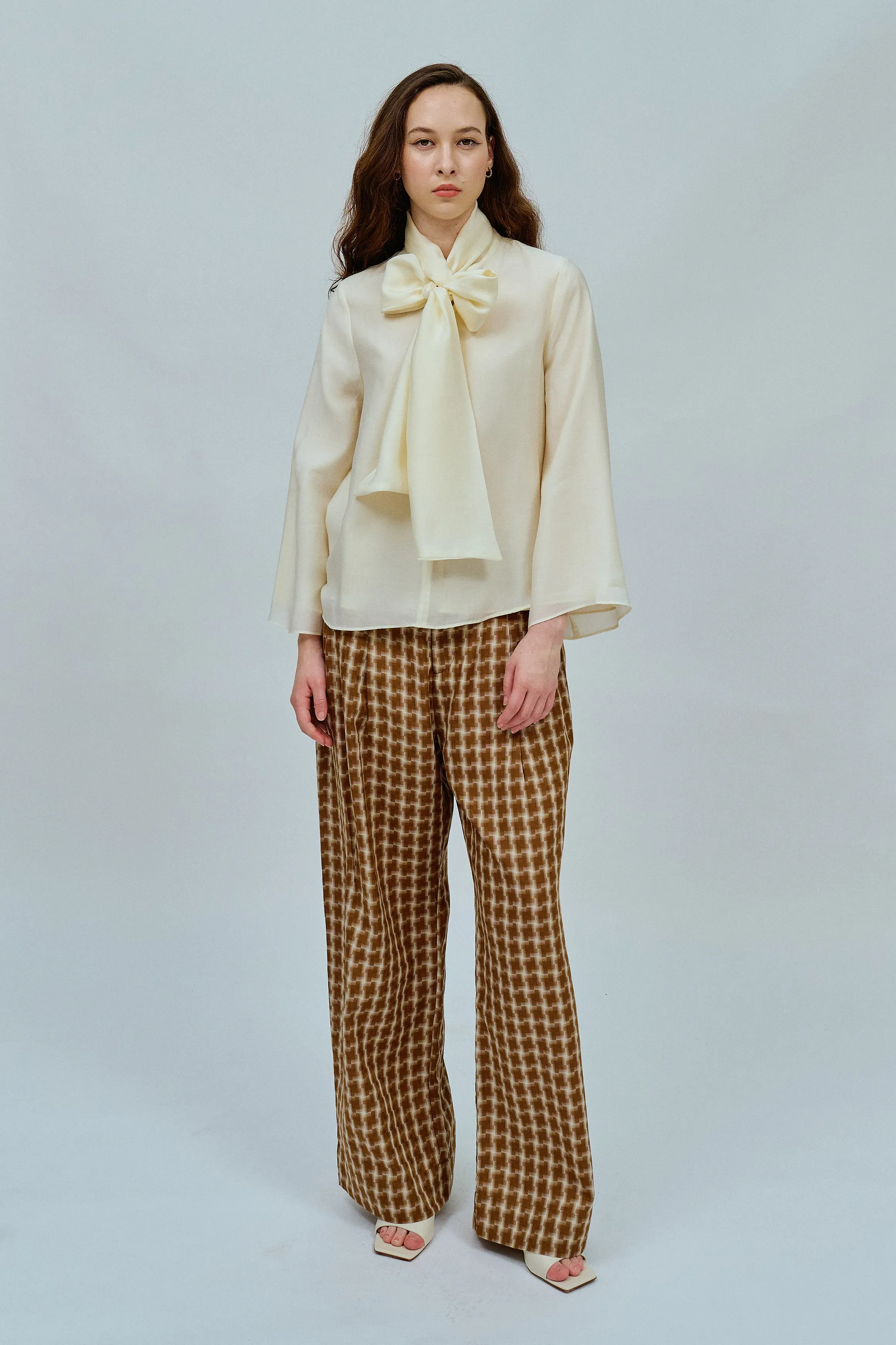 Gallery Bow Blouse in Ivory