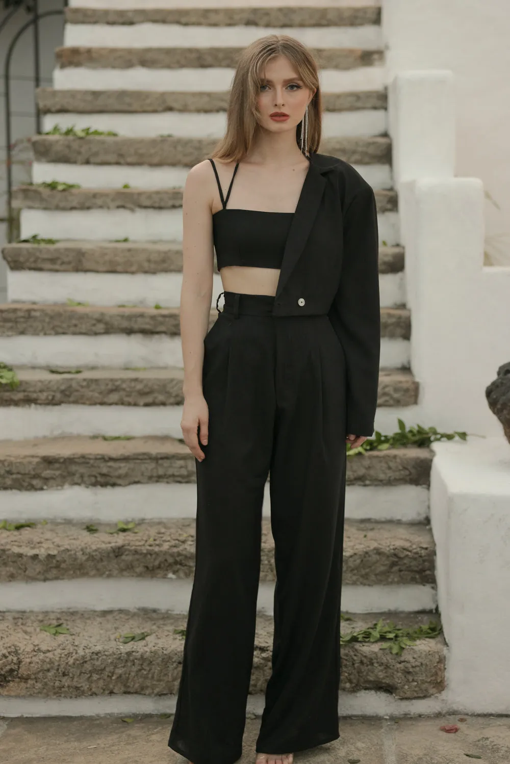 GIUSTINA BLAZER ONLY Crop Blazer (Black Linen)