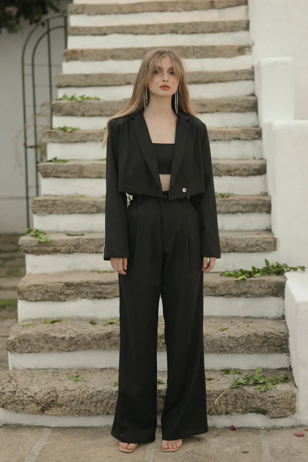 GIUSTINA BLAZER ONLY Crop Blazer (Black Linen)