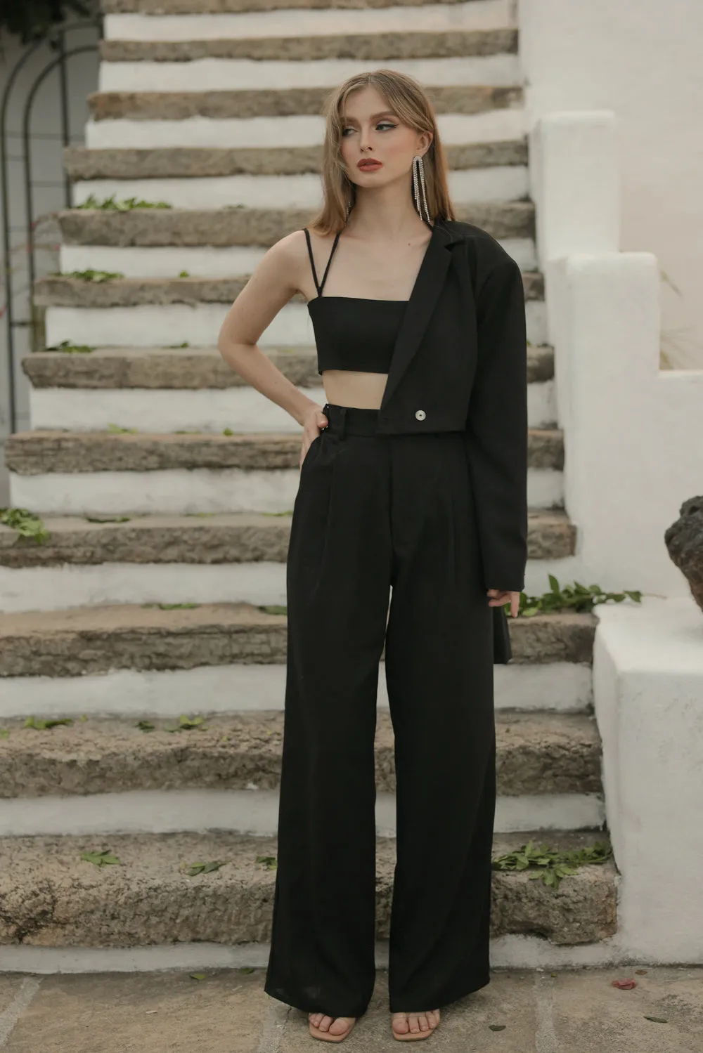 GIUSTINA BLAZER ONLY Crop Blazer (Black Linen)