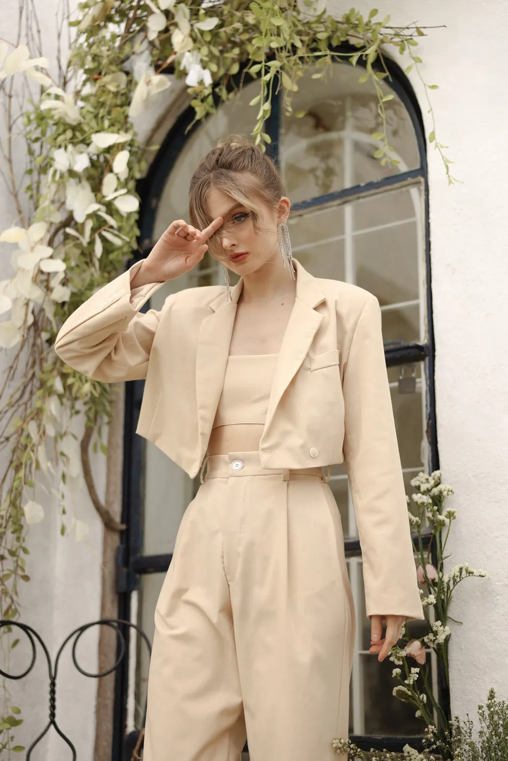 GIUSTINA BLAZER ONLY Crop Blazer (Nude Linen)