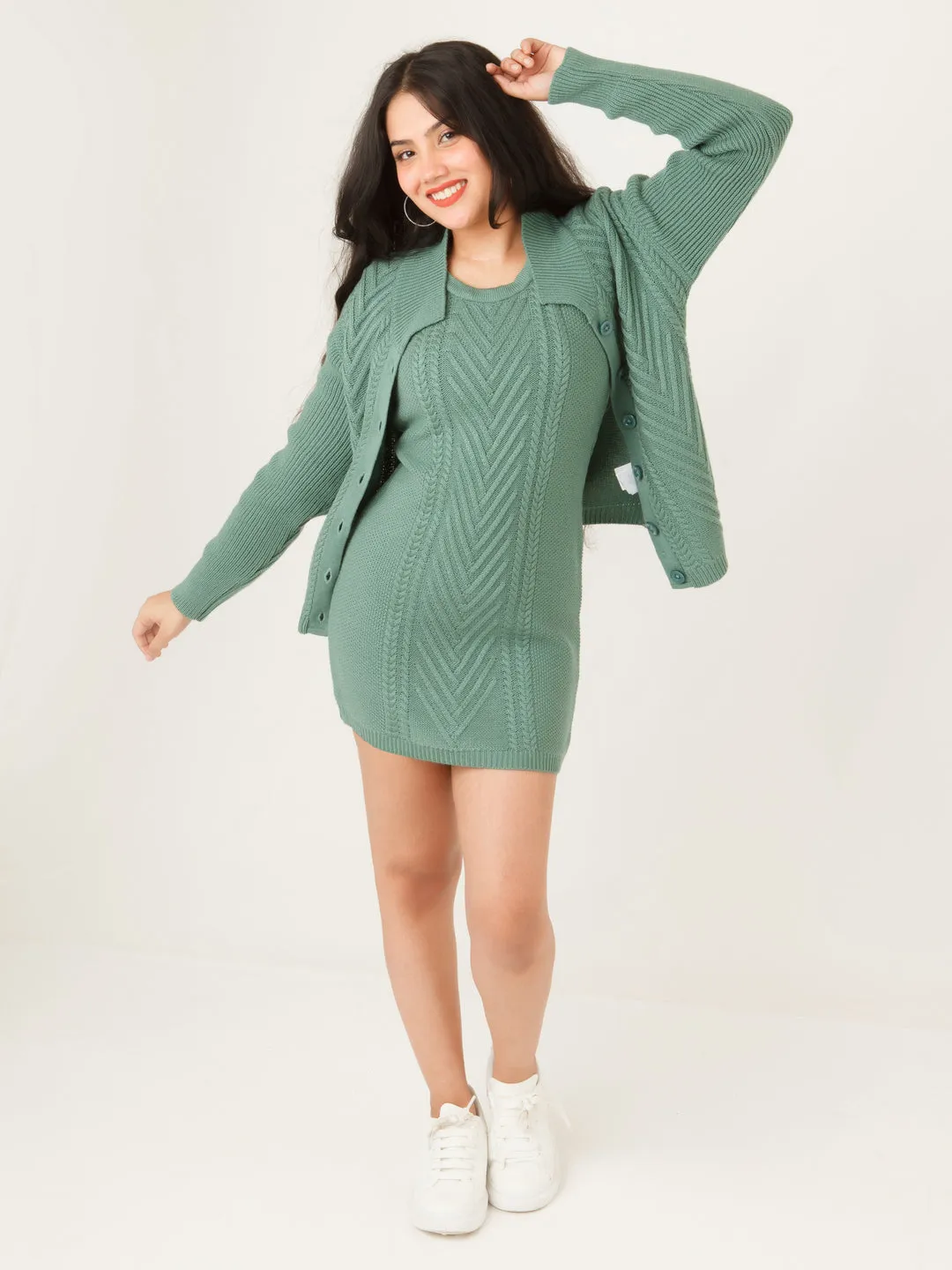 Green Solid Fitted Sweater