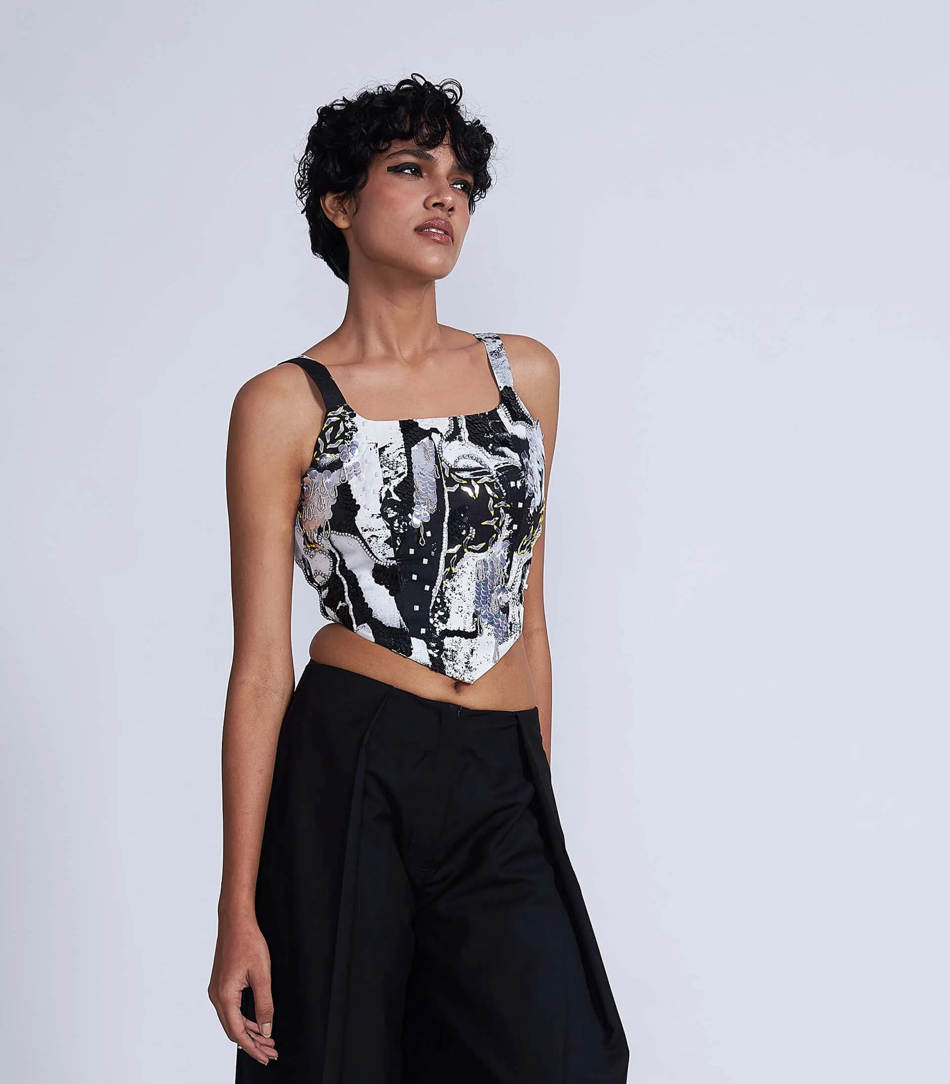 Kafka embroidered corset
