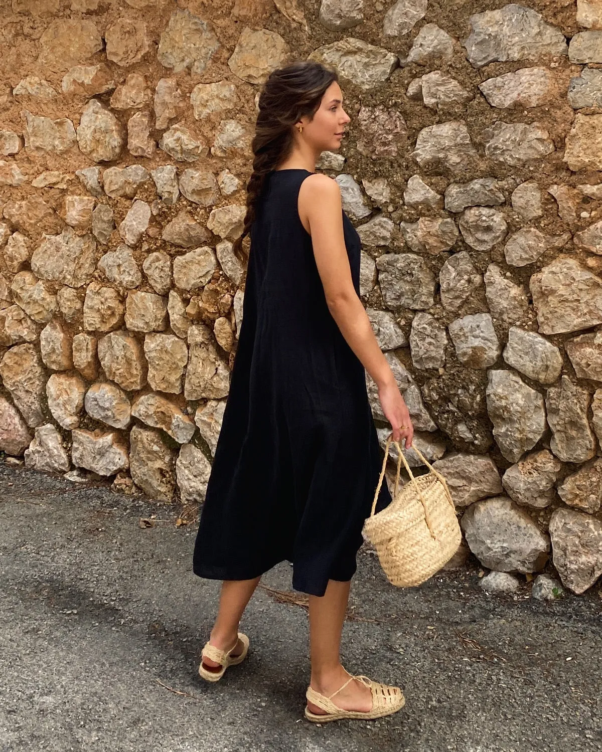 Kamala - Linen Dress in Black