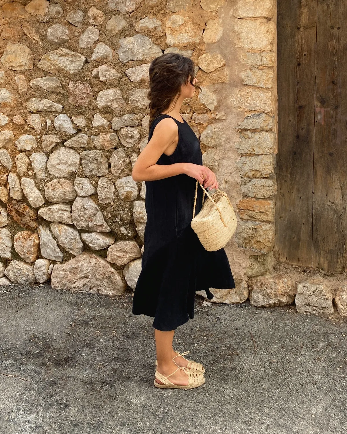 Kamala - Linen Dress in Black
