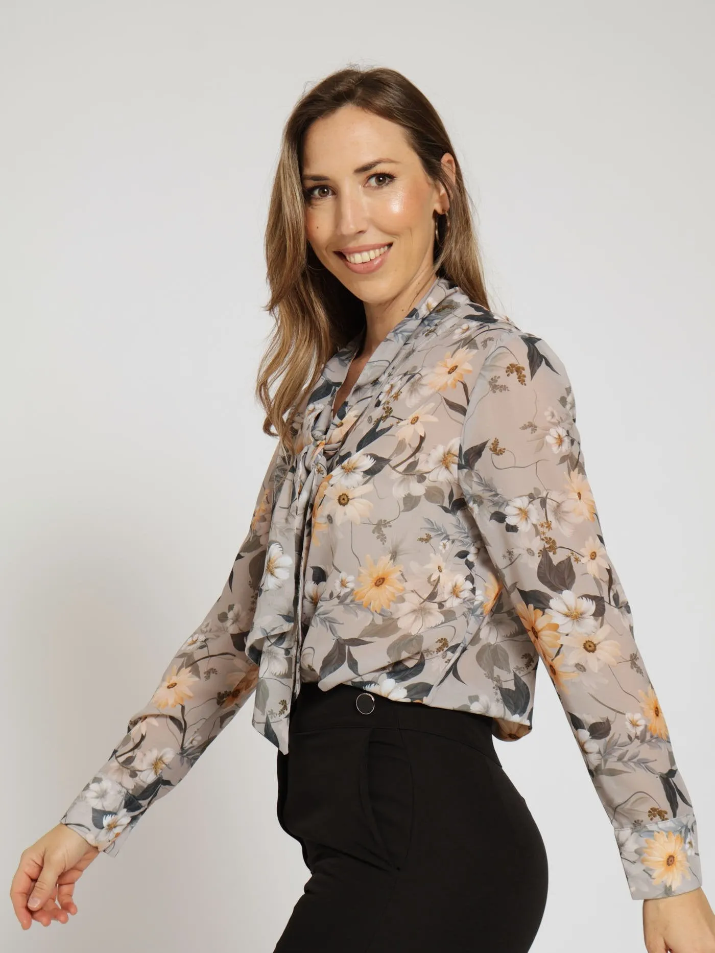Kitty Bow Romantic Blouse - Fatigue