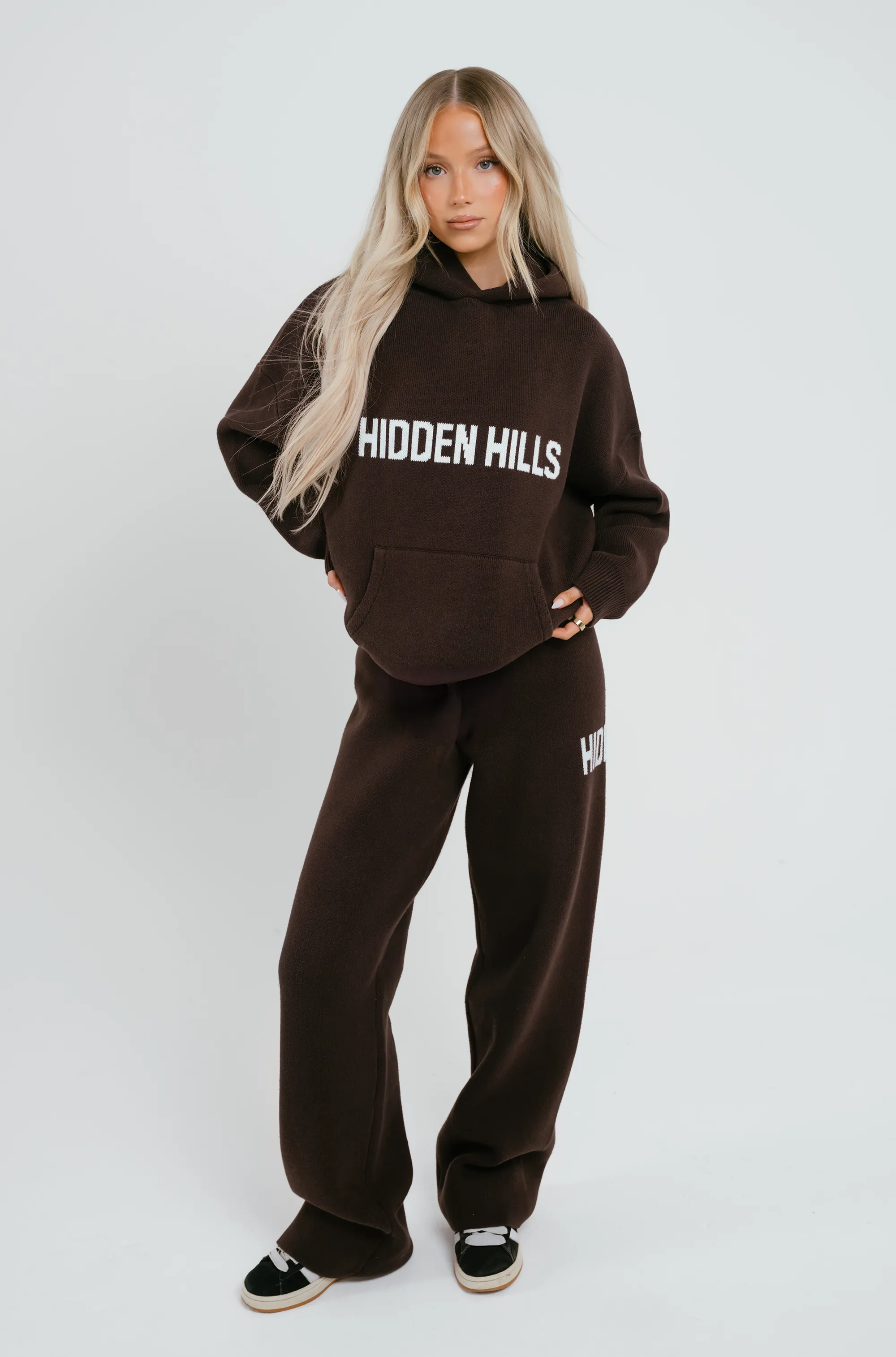 KNIT HOODIE DARK BROWN
