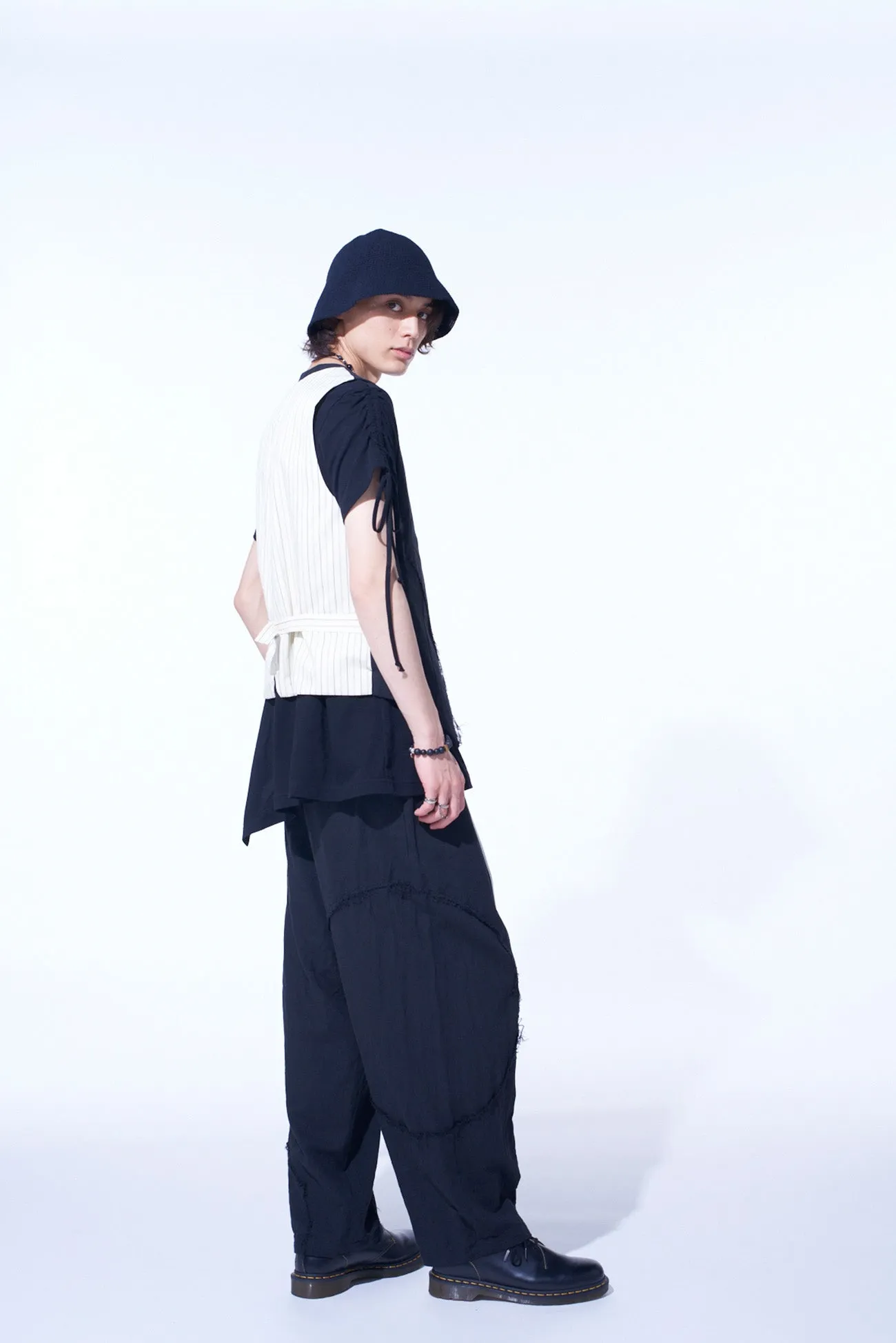 LINEN/COTTON HERRINGBONE ZIGZAG CUT-OUT VEST