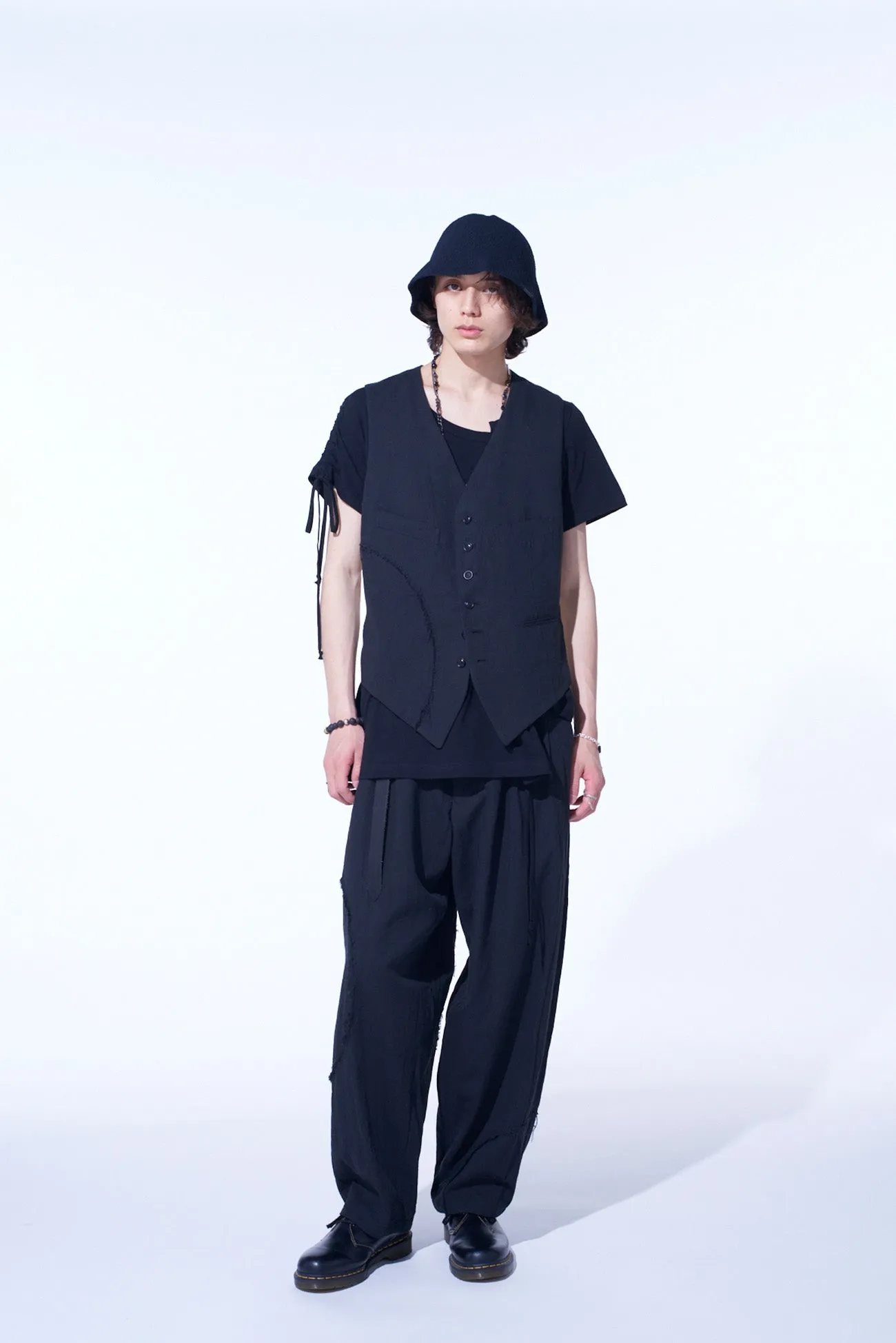 LINEN/COTTON HERRINGBONE ZIGZAG CUT-OUT VEST
