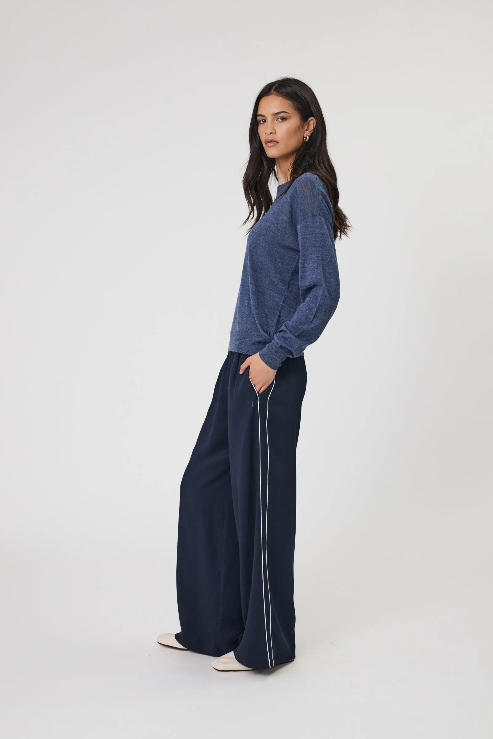 Marlow Alto Merino V-Neck -Space