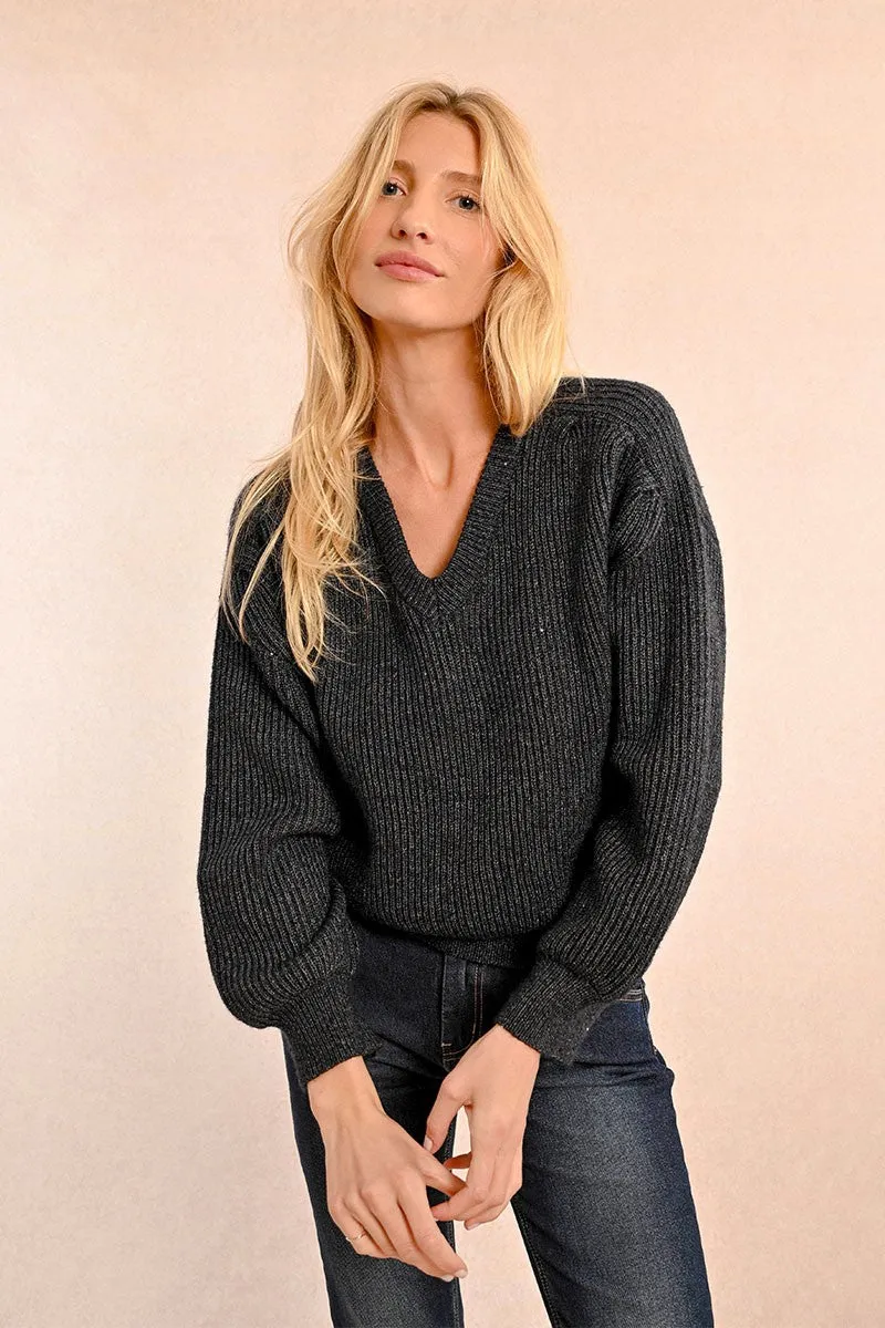 OVERSIZED V-NECK SWEATER