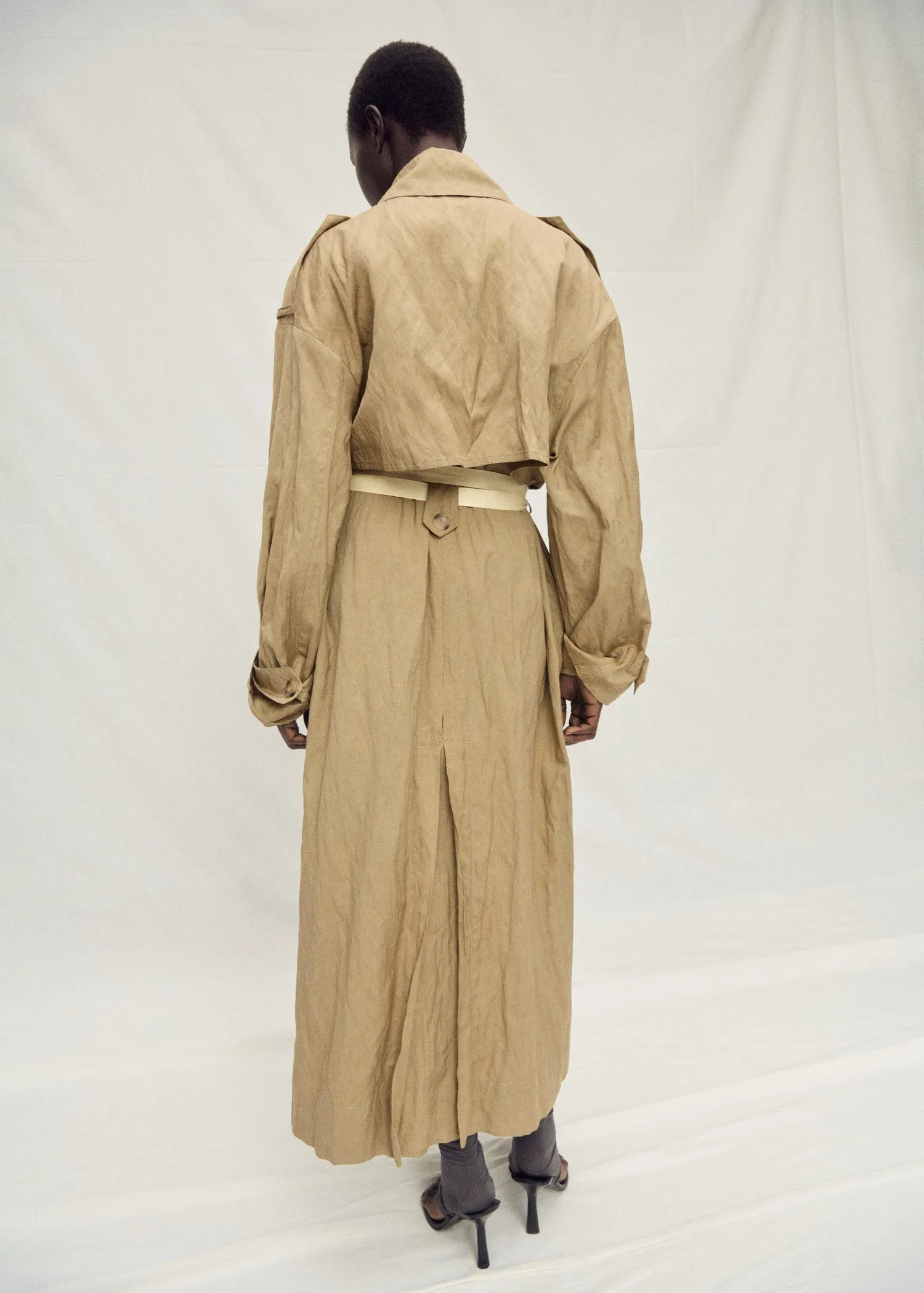 Oversized wrinkled effect trench coat