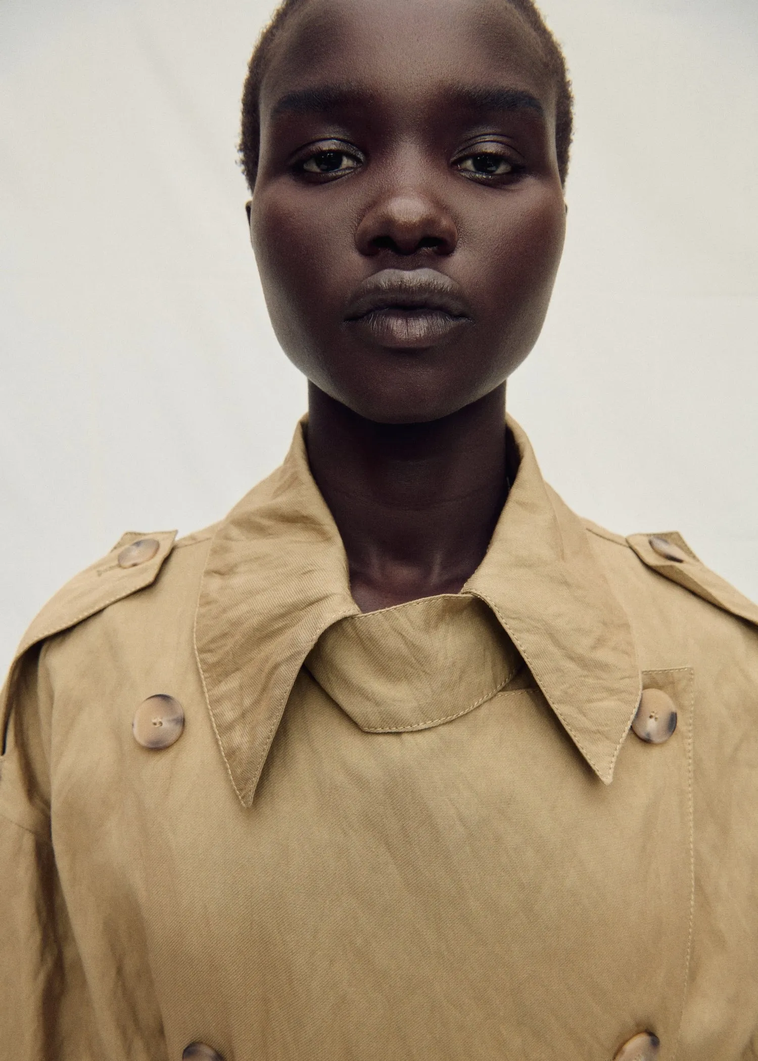 Oversized wrinkled effect trench coat