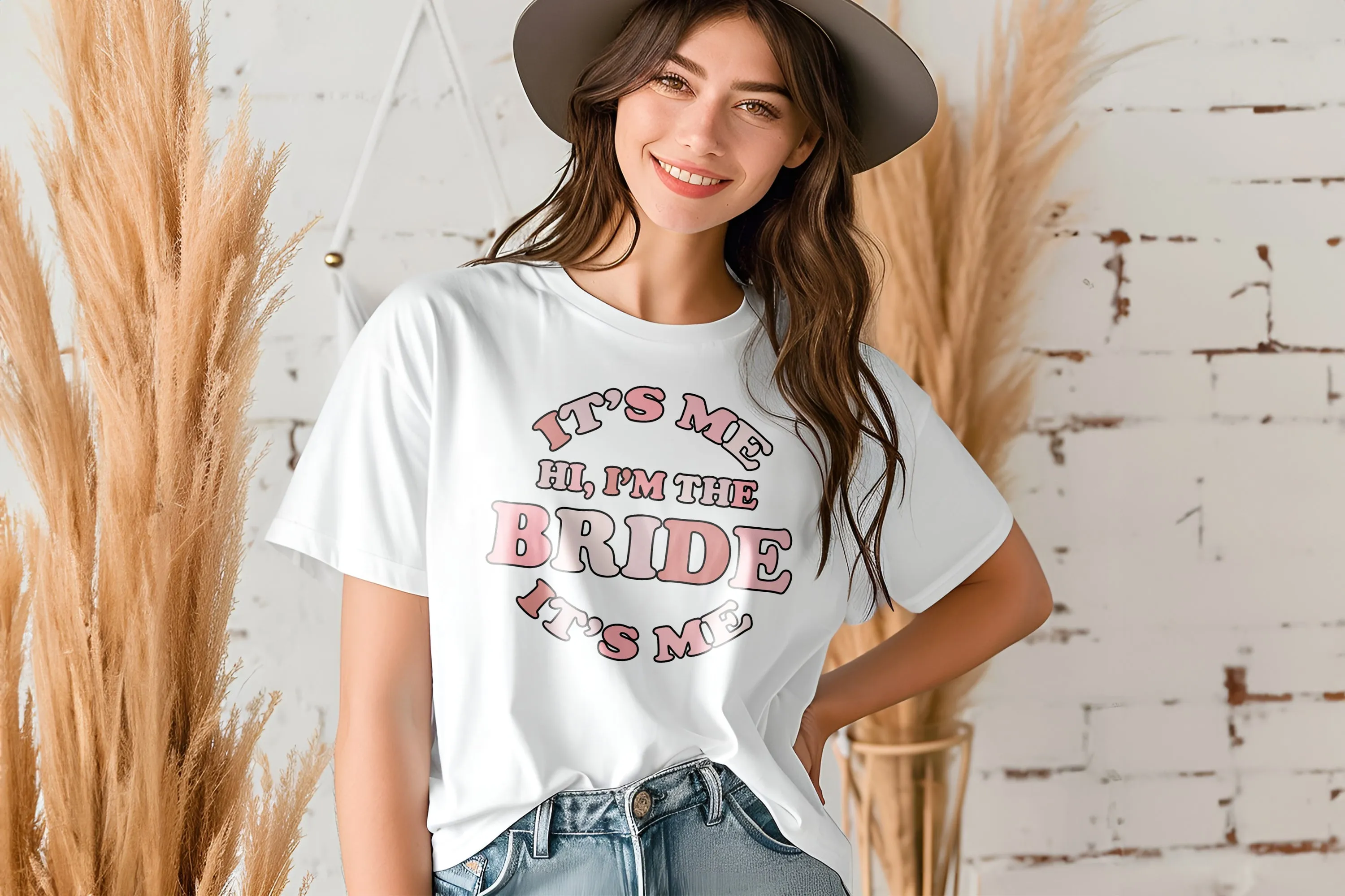 Pink Retro Swiftie Style Hi It's Me I'm The Bride It's Me TShirt - Cute Oversized Pink Hen Party Tops