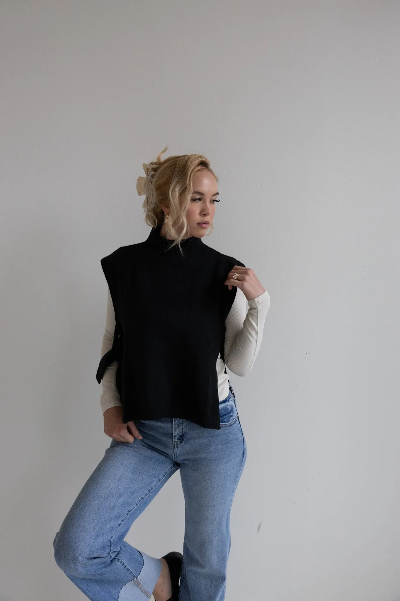 Side-Tie Knit Vest-Final Sale