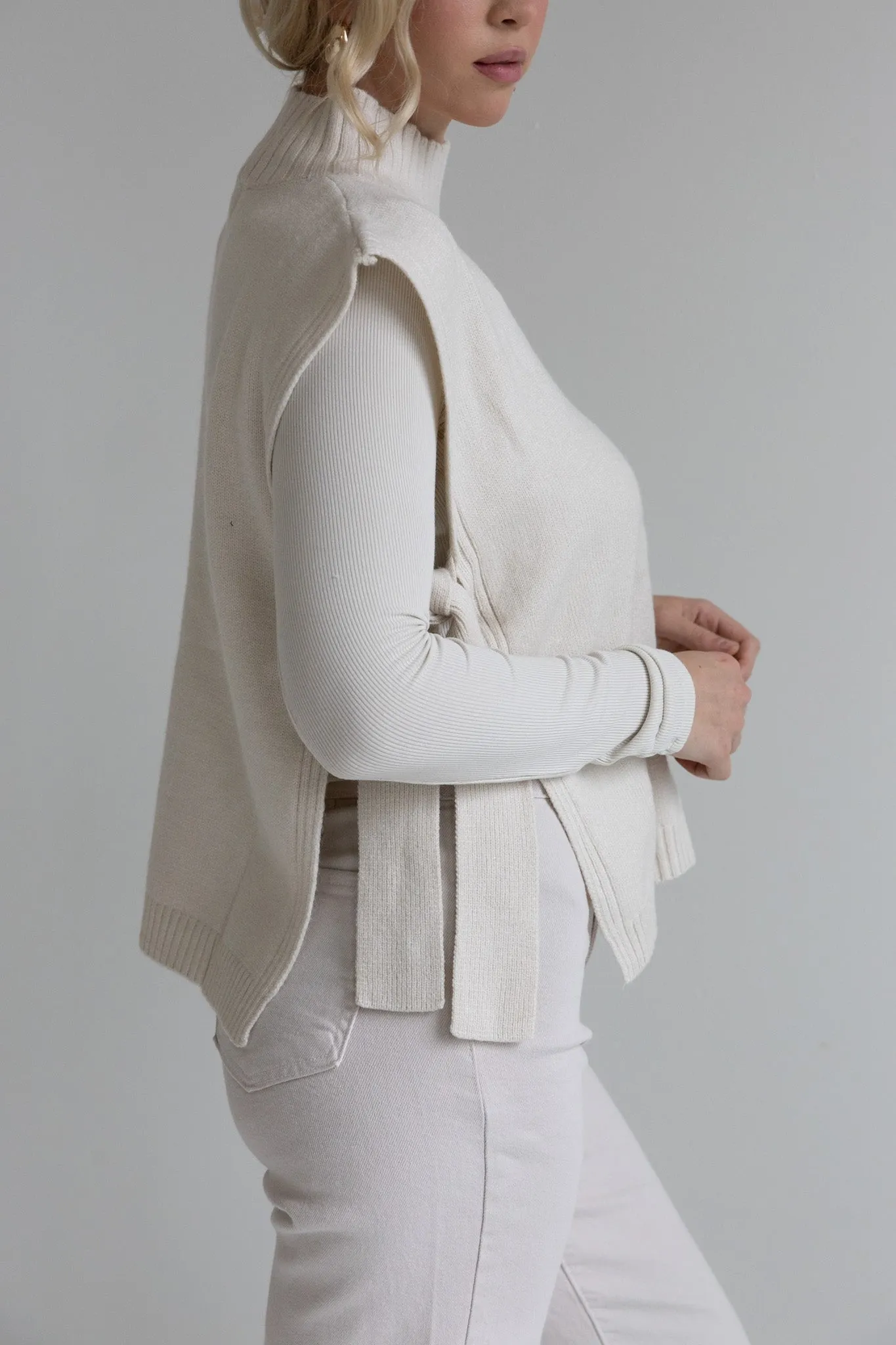 Side-Tie Knit Vest-Final Sale