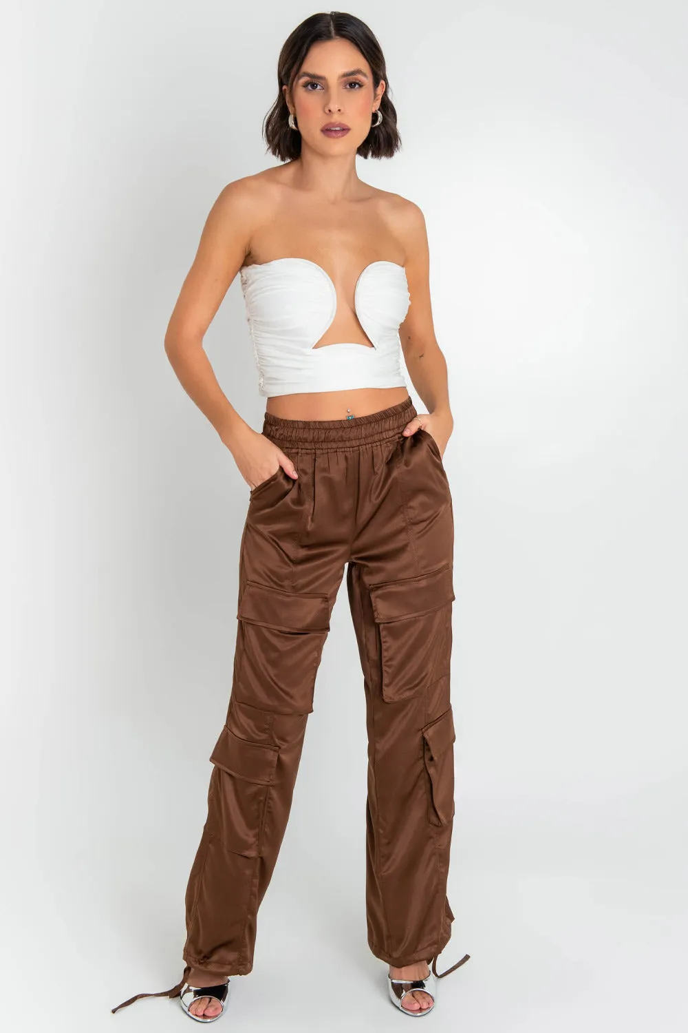 Top tubo plisado escote corazón con cut out