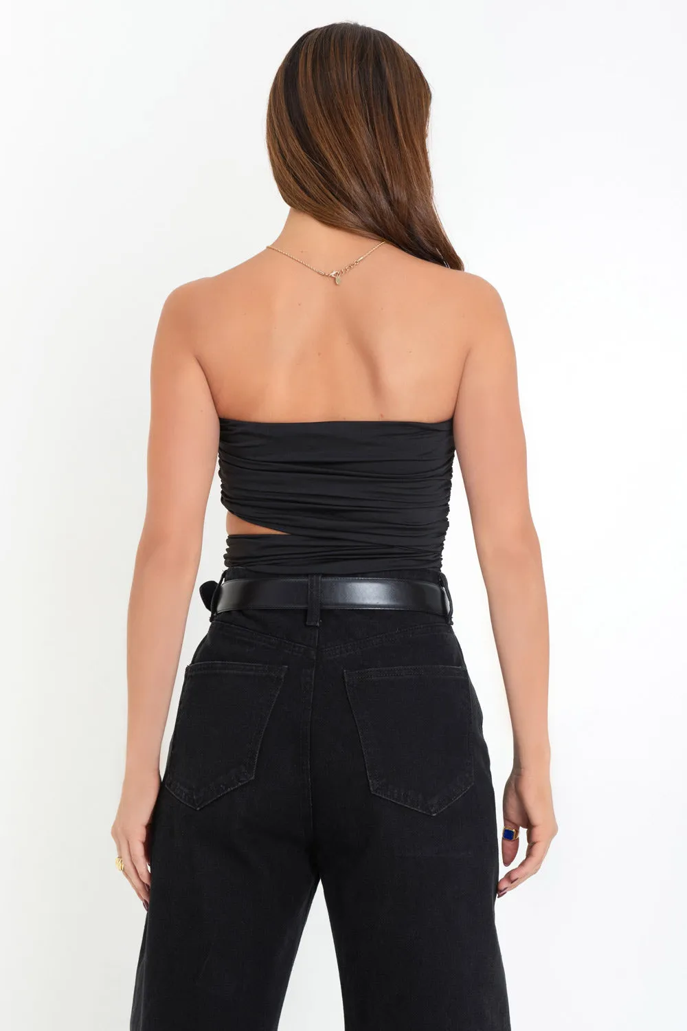 Top tubo plisados con cut out lateral