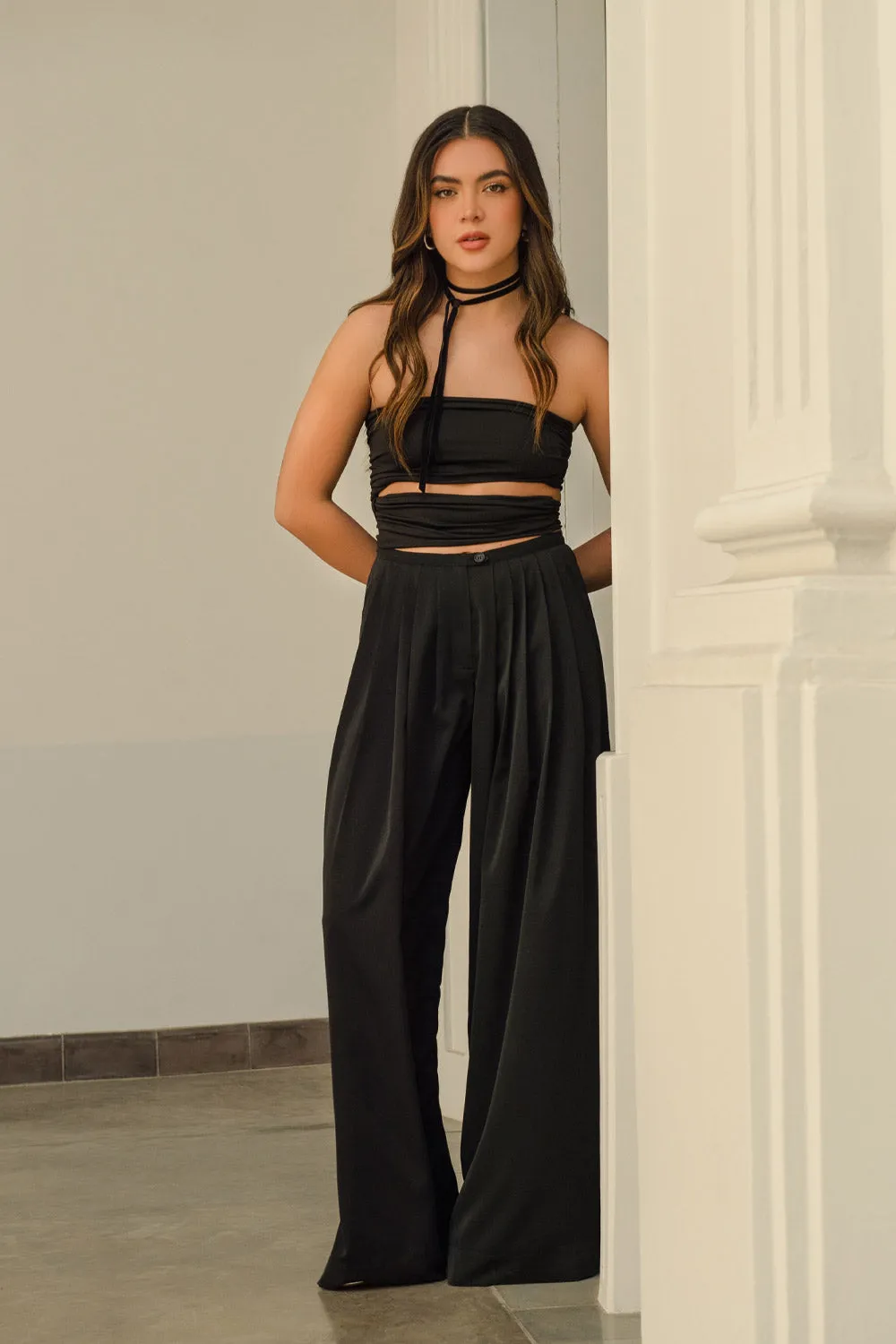 Top tubo plisados con cut out lateral