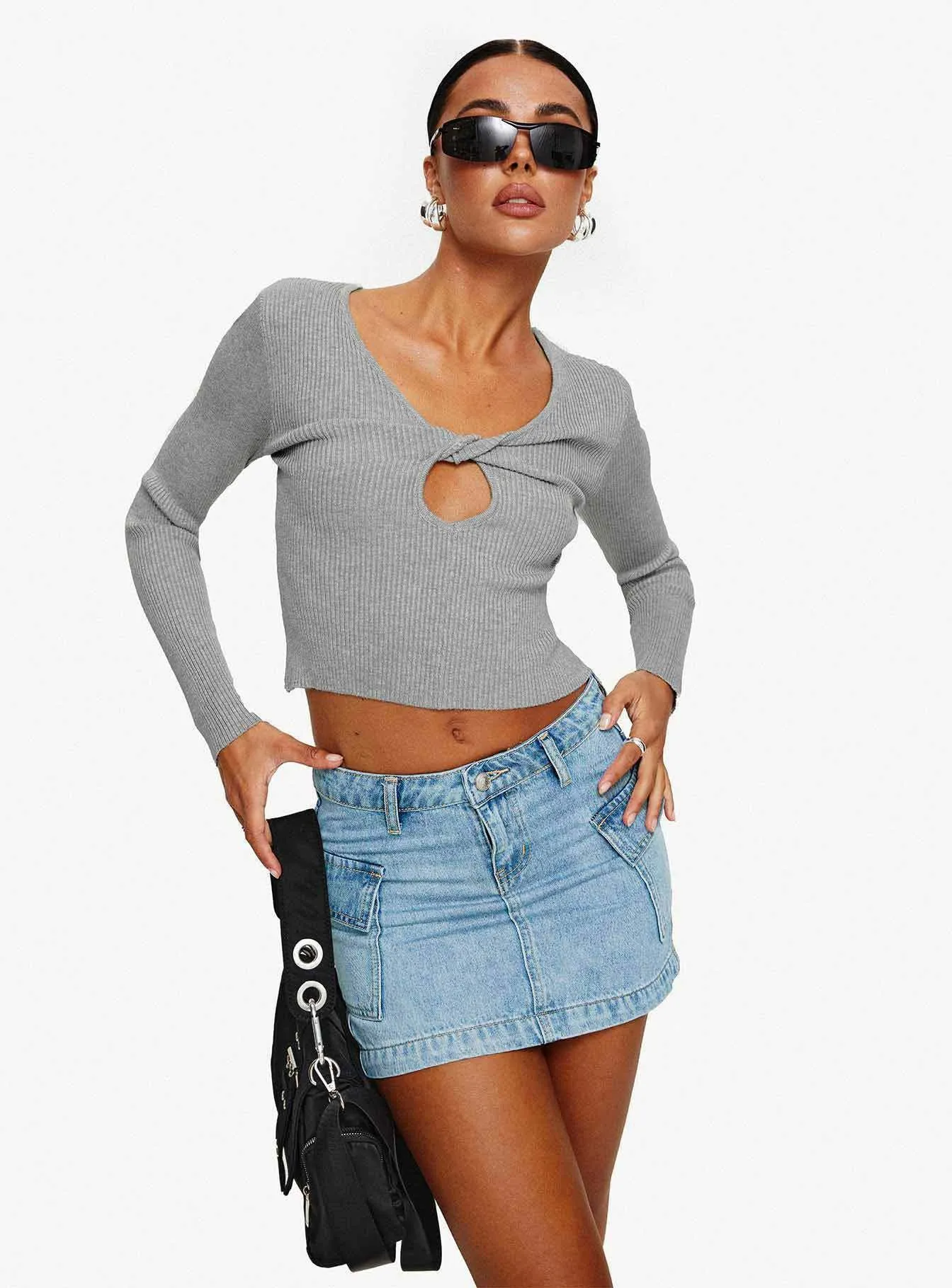 Trendy High-Waisted Mini Skirt with Functional Pocket Detailing