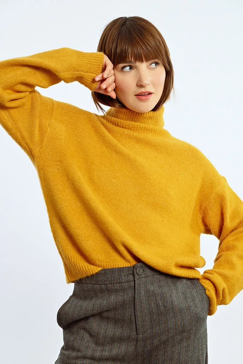 TURTLENECK SWEATER