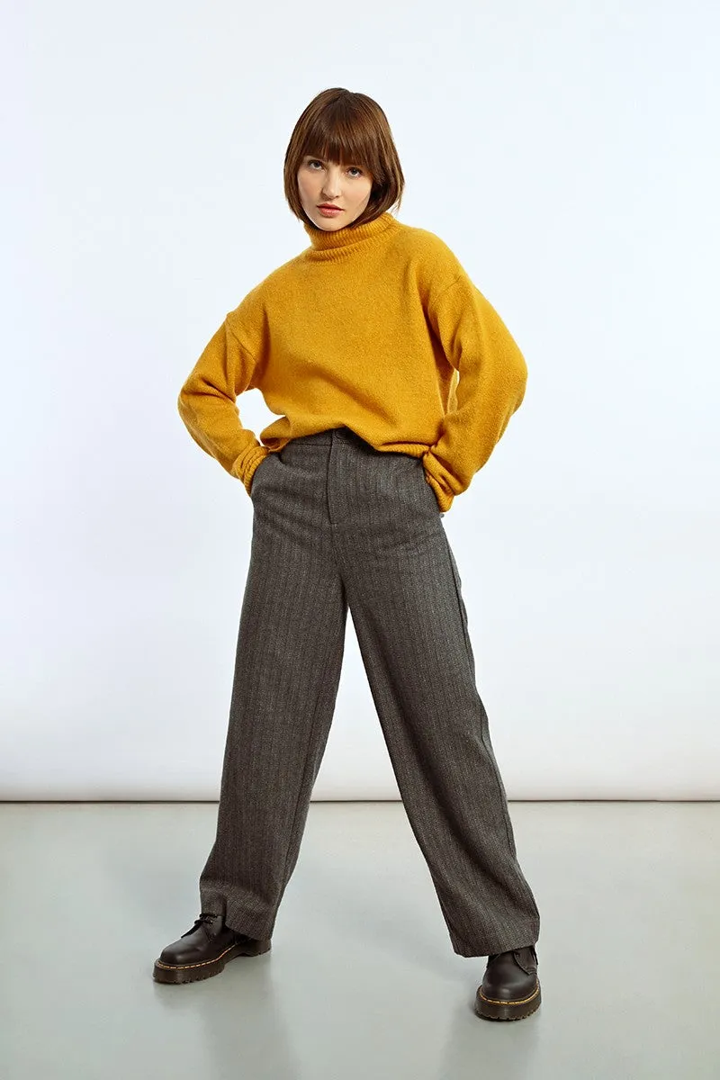 TURTLENECK SWEATER