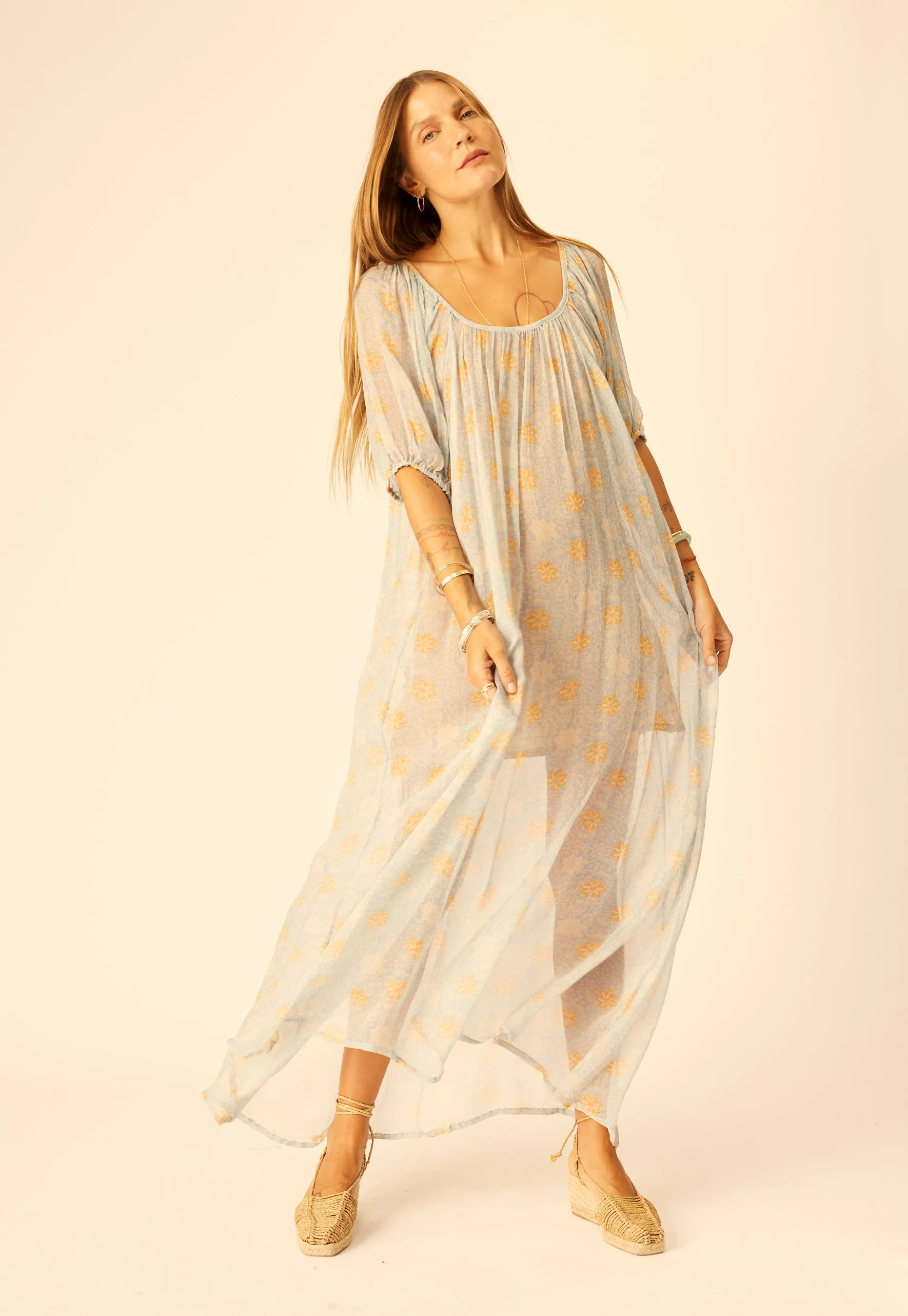 VIVI DRESS