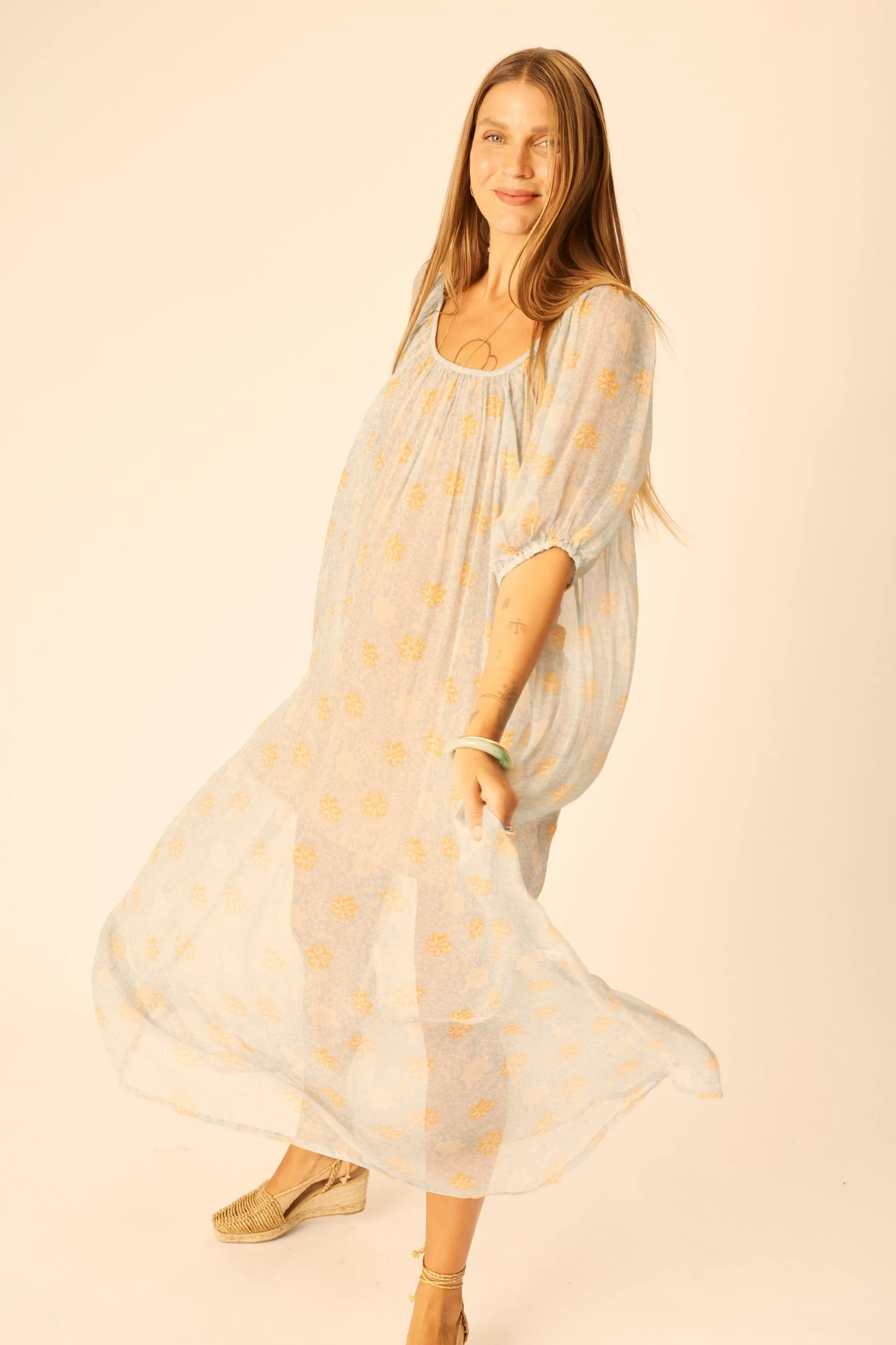 VIVI DRESS